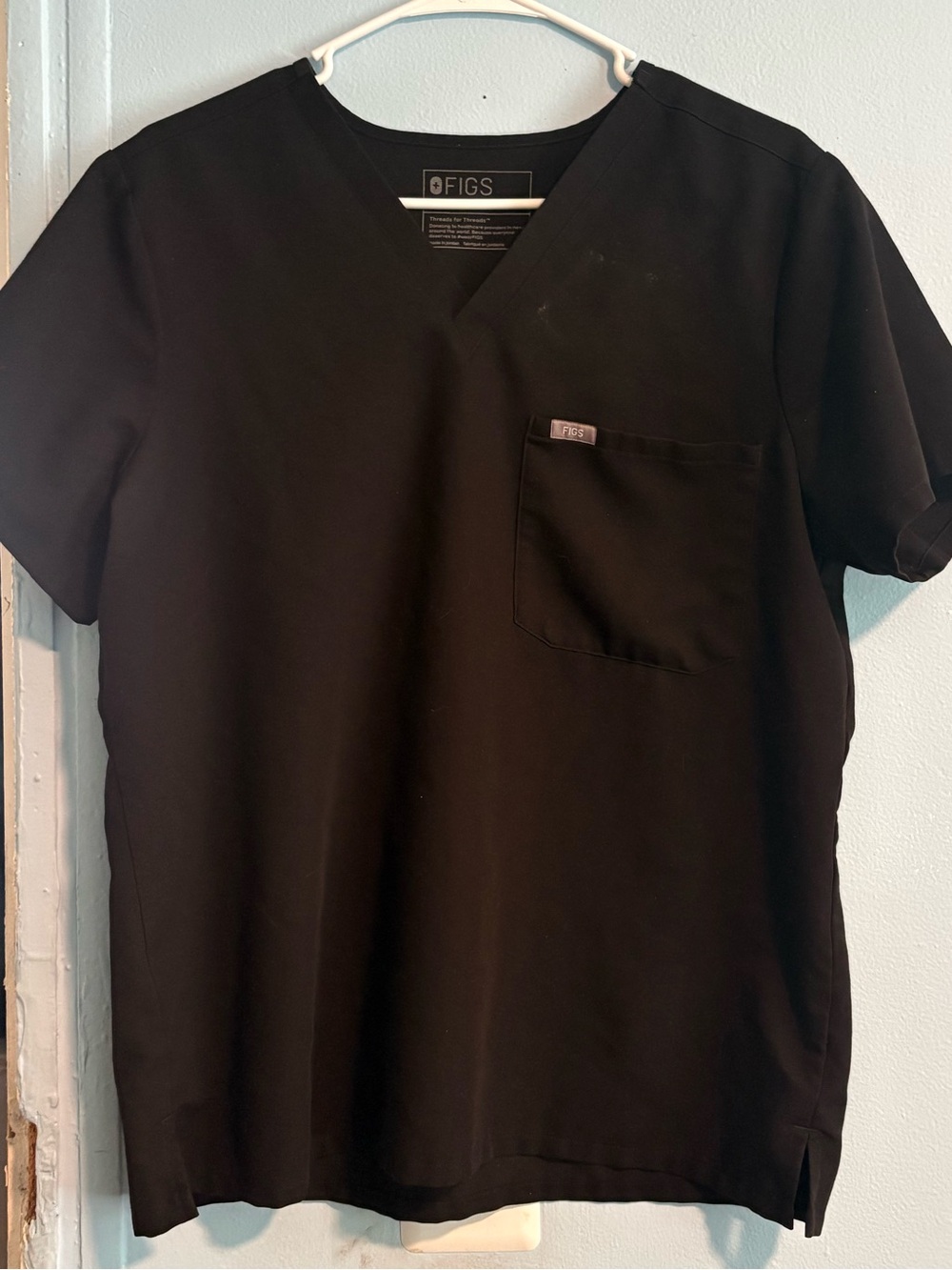FIGS women Black V-Neck Scrub Top